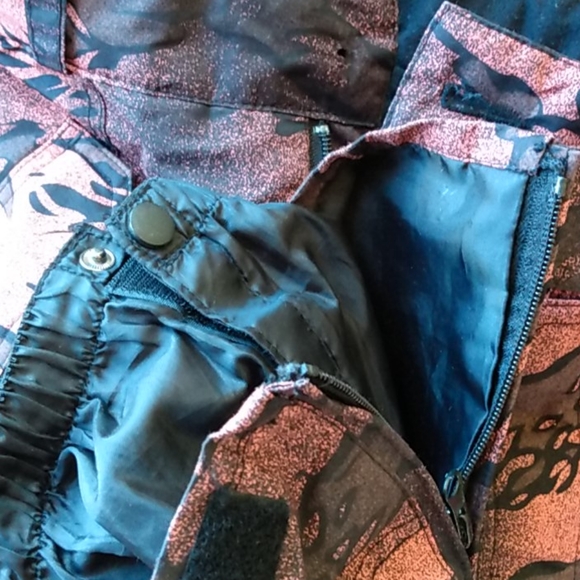 Iceburg Ski Pants - Picture 6 of 7